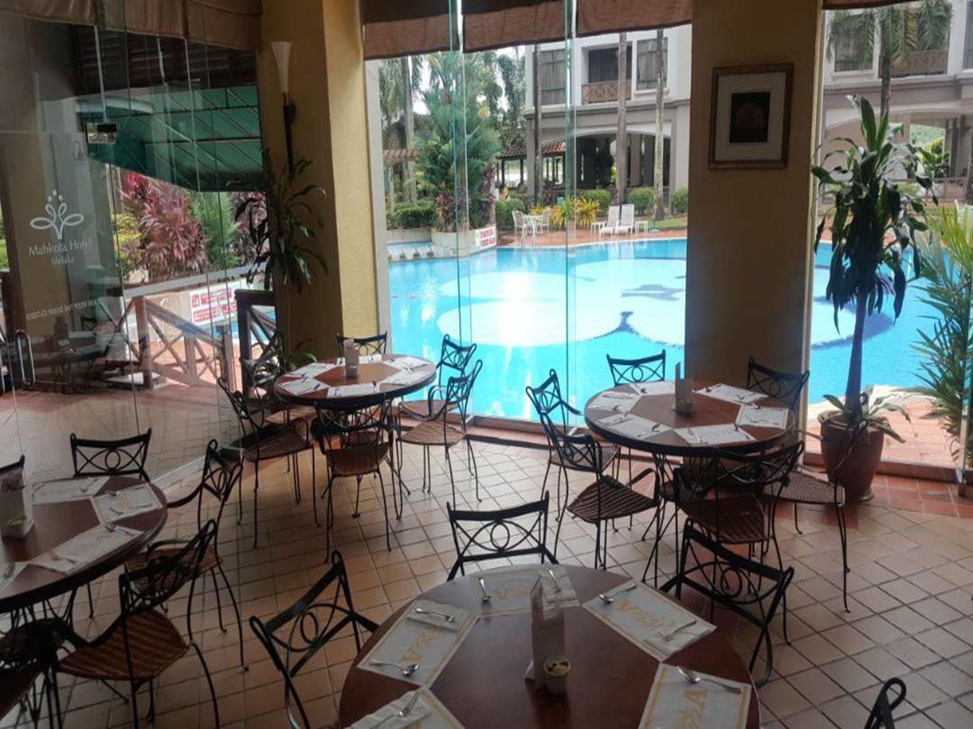 Costa 1 Bedroom @ Mahkota Aparthotel